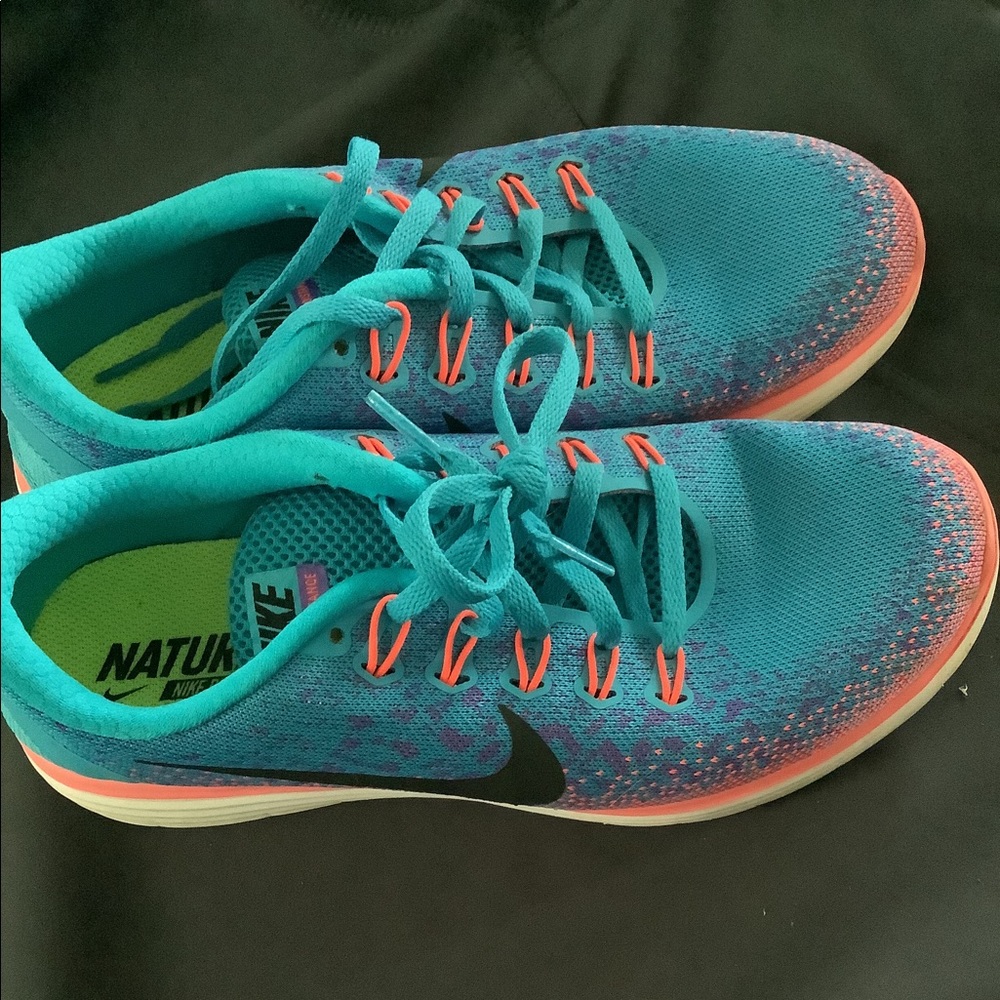 Nike Free RN Distance - 827116-400 - size 7